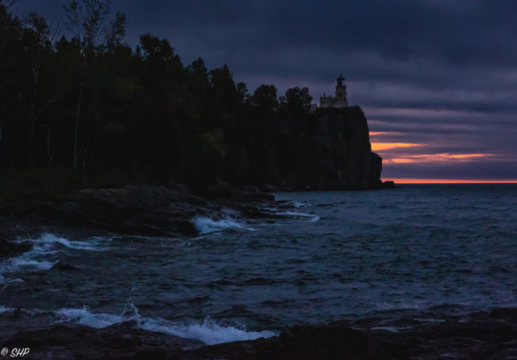 Split Rock Lighthouse before sunrise